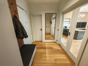 Pronájem bytu 3+kk, Praha - Smíchov, Grafická, 95 m2