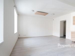 Prodej bytu 1+kk, Kladno - Dubí, Hradčanská, 33 m2