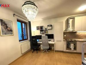 Pronájem bytu 1+kk, Praha - Hostivař, Vladycká, 30 m2