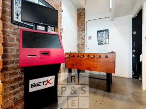 Prodej obchodního prostoru, Praha - Smíchov, Zborovská, 186 m2