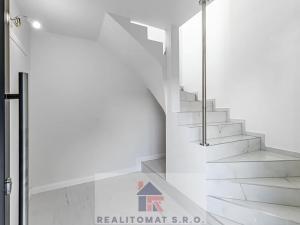 Prodej rodinného domu, Praha - Komořany, Pod lesem, 175 m2