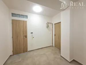 Pronájem bytu 2+1, Chomutov, Fügnerova, 58 m2