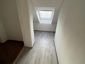 Prodej vily, Praha - Prosek, Hlavenecká, 200 m2