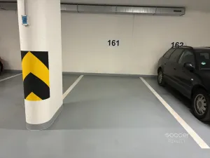 Pronájem garážového stání, Praha - Vysočany, Střídavá, 13 m2