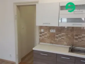 Pronájem bytu 1+kk, Úštěk, Mírové náměstí, 38 m2