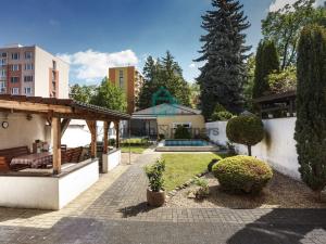 Prodej rodinného domu, České Budějovice - České Budějovice 7, Komenského, 180 m2