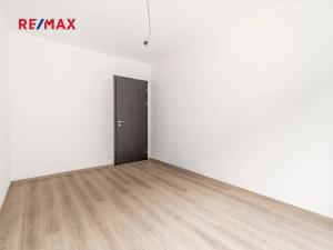 Prodej bytu 2+kk, Praha - Prosek, Čakovická, 43 m2