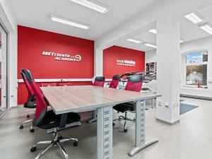 Prodej obchodního prostoru, Zlín, Bezručova, 1976 m2