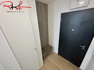 Pronájem bytu 2+kk, Praha, Stočesova, 58 m2