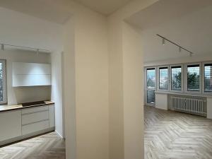 Pronájem bytu 2+1, Zlín, Věžové domy, 65 m2