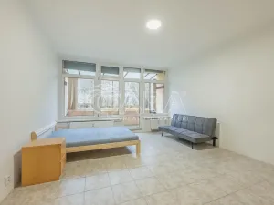 Pronájem bytu 1+kk, Praha - Zbraslav, Spojařů, 32 m2