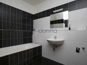 Prodej bytu 2+kk, Praha, Moskevská, 59 m2