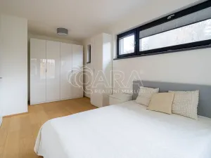 Pronájem bytu 2+kk, Praha - Malešice, Azzoniho, 51 m2