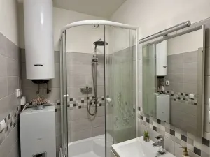 Prodej bytu 2+kk, Lubenec, Náměstí, 52 m2