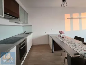 Prodej bytu 1+kk, Praha - Troja, Hnězdenská, 38 m2