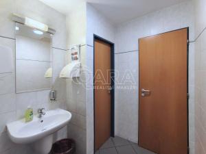 Pronájem kanceláře, Praha - Nusle, Hvězdova, 240 m2