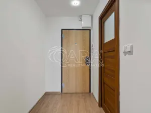 Prodej bytu 2+kk, Praha - Řepy, Španielova, 33 m2