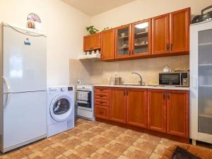 Prodej činžovního domu, Sadská, Husova, 306 m2