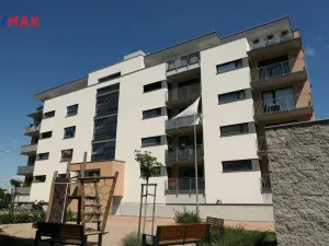 Pronájem bytu 2+kk, Hradec Králové - Nový Hradec Králové, Antonína Petrofa, 54 m2