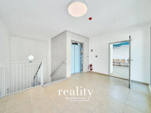 Pronájem kanceláře, Znojmo, Jarošova, 18 m2