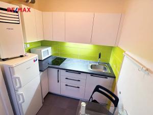 Pronájem bytu 1+kk, Praha - Prosek, Jetřichovická, 30 m2