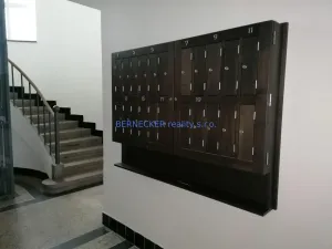 Pronájem kanceláře, Hradec Králové, třída Karla IV., 135 m2