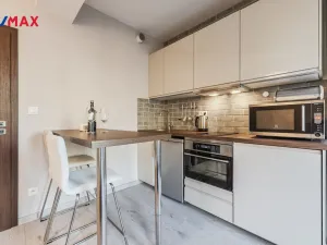 Prodej bytu 1+kk, Praha - Holešovice, Jankovcova, 33 m2