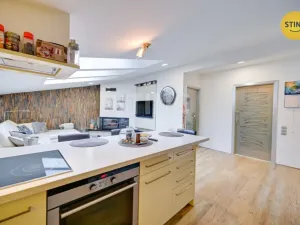 Prodej obchodního prostoru, Kroměříž, 1. máje, 102 m2