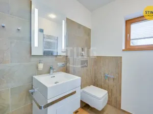 Prodej obchodního prostoru, Kroměříž, 1. máje, 102 m2