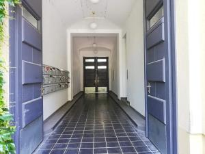 Pronájem bytu 2+kk, Praha - Holešovice, Na Maninách, 46 m2