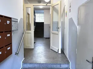 Prodej bytu 2+kk, Praha, Na Mlejnku, 51 m2