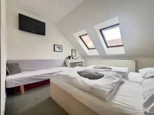 Pronájem bytu 2+kk, Praha - Smíchov, U Santošky, 50 m2