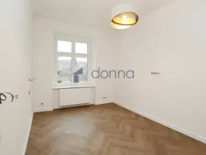 Pronájem bytu 3+kk, Praha, Sokolovská, 95 m2