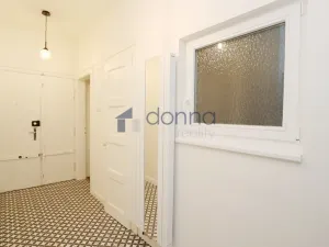 Pronájem bytu 3+kk, Praha, Sokolovská, 95 m2