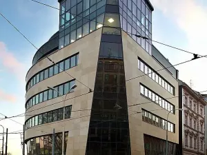 Pronájem kanceláře, Brno, Orlí, 302 m2