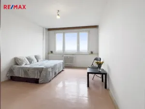 Prodej bytu 1+kk, Praha - Háje, Hlavatého, 27 m2