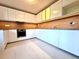 Pronájem rodinného domu, Průhonice, Sadová, 350 m2