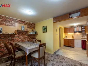 Prodej rodinného domu, Újezd, 217 m2