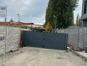 Pronájem komerční nemovitosti, Kladno, Libušina, 600 m2