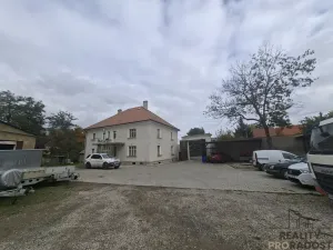 Pronájem bytu 2+1, Běloky, 100 m2