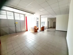 Pronájem obchodního prostoru, Praha - Libeň, Pod bání, 226 m2