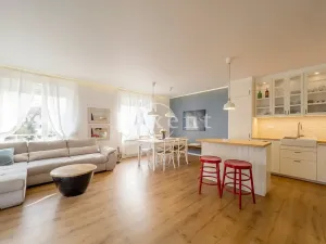 Pronájem bytu 2+kk, Praha, Formanská, 68 m2