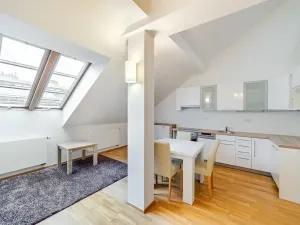 Pronájem bytu 3+kk, Praha - Nové Město, Trojická, 72 m2