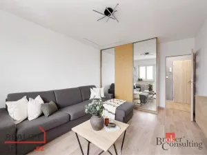 Prodej bytu 2+1, Praha - Troja, Na Šutce, 56 m2