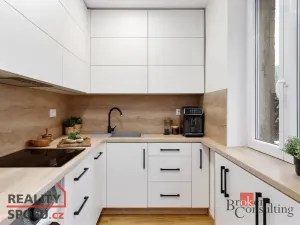 Prodej bytu 2+1, Praha - Troja, Na Šutce, 56 m2