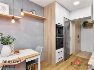 Prodej bytu 2+1, Praha - Troja, Na Šutce, 56 m2