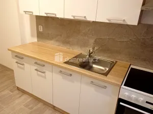 Pronájem bytu 1+1, Děčín - Děčín III-Staré Město, Žerotínova, 42 m2