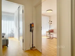 Pronájem bytu 2+kk, Praha, Armády, 53 m2