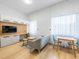 Pronájem bytu 1+kk, Praha, Pobřežní, 35 m2