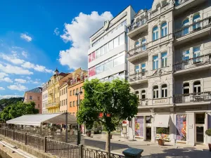 Prodej bytu 3+kk, Karlovy Vary, Vřídelní, 238 m2